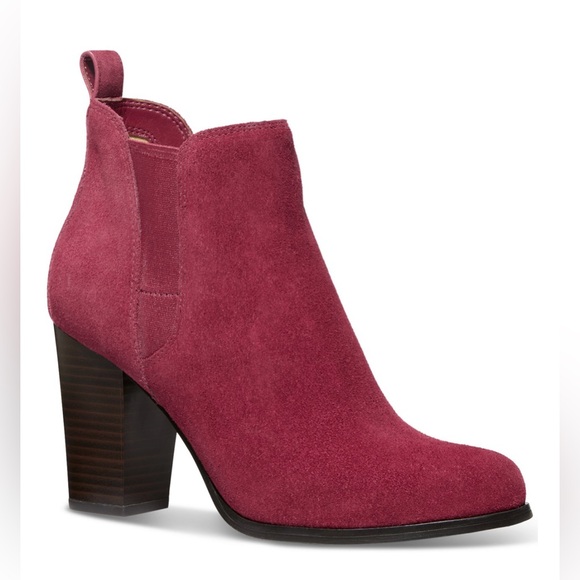 Michael Kors
Women's Evaline Pull-On Ankle
Dress Booties - Picture 1 of 4